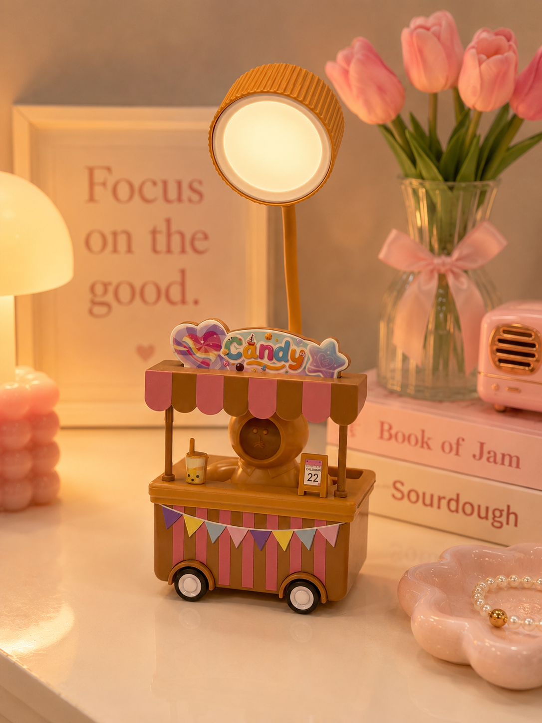 Candy teddy table lamp with pen holder