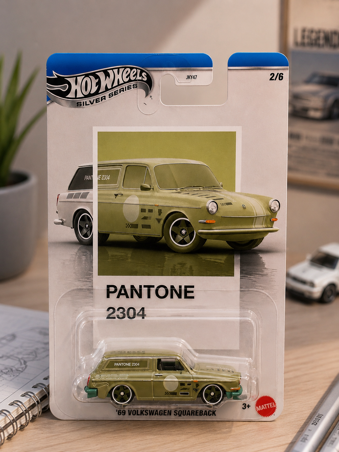 HotWheels- ‘69 Volkswagen squareback (silver series)