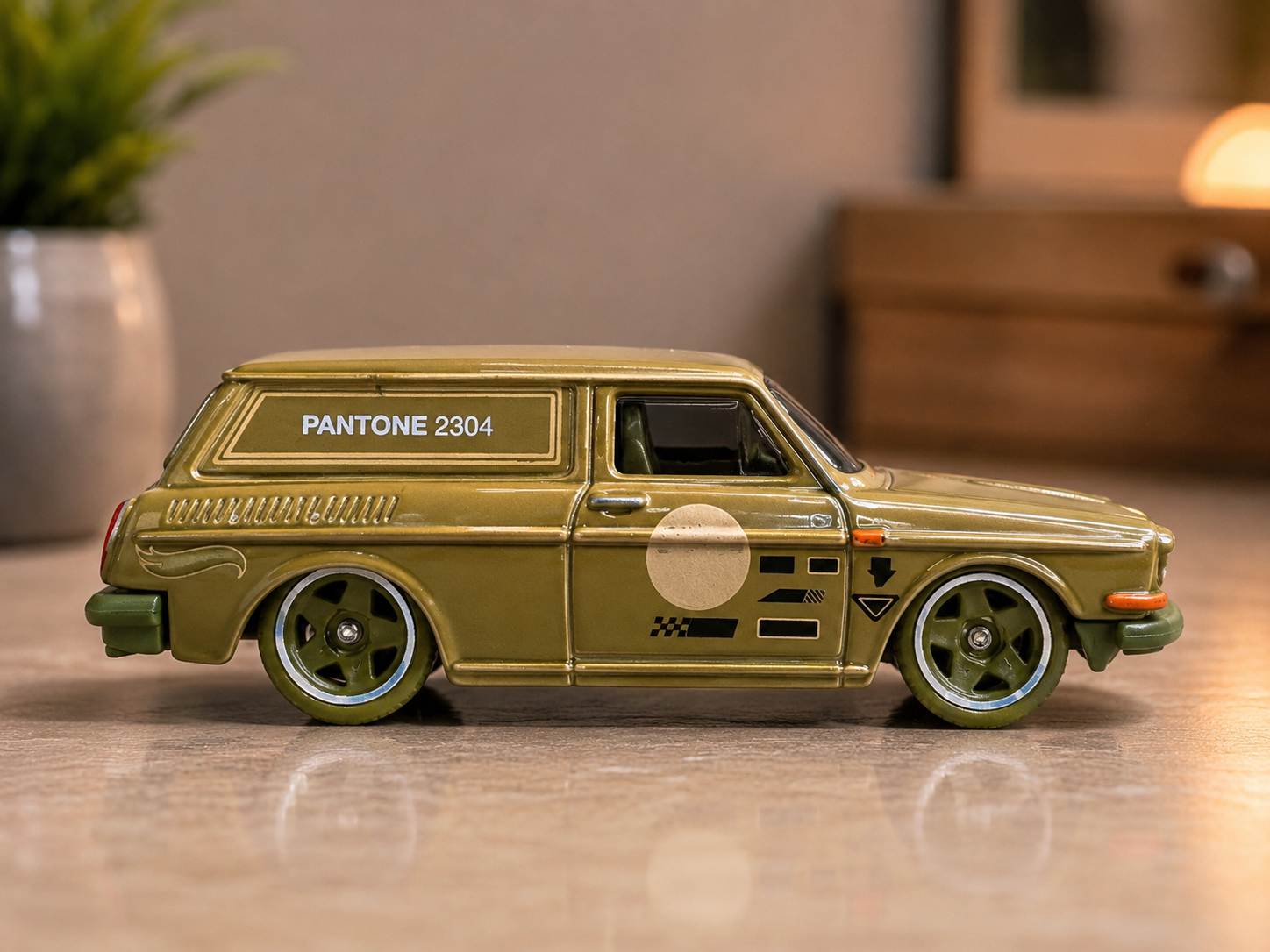 HotWheels- ‘69 Volkswagen squareback (silver series)