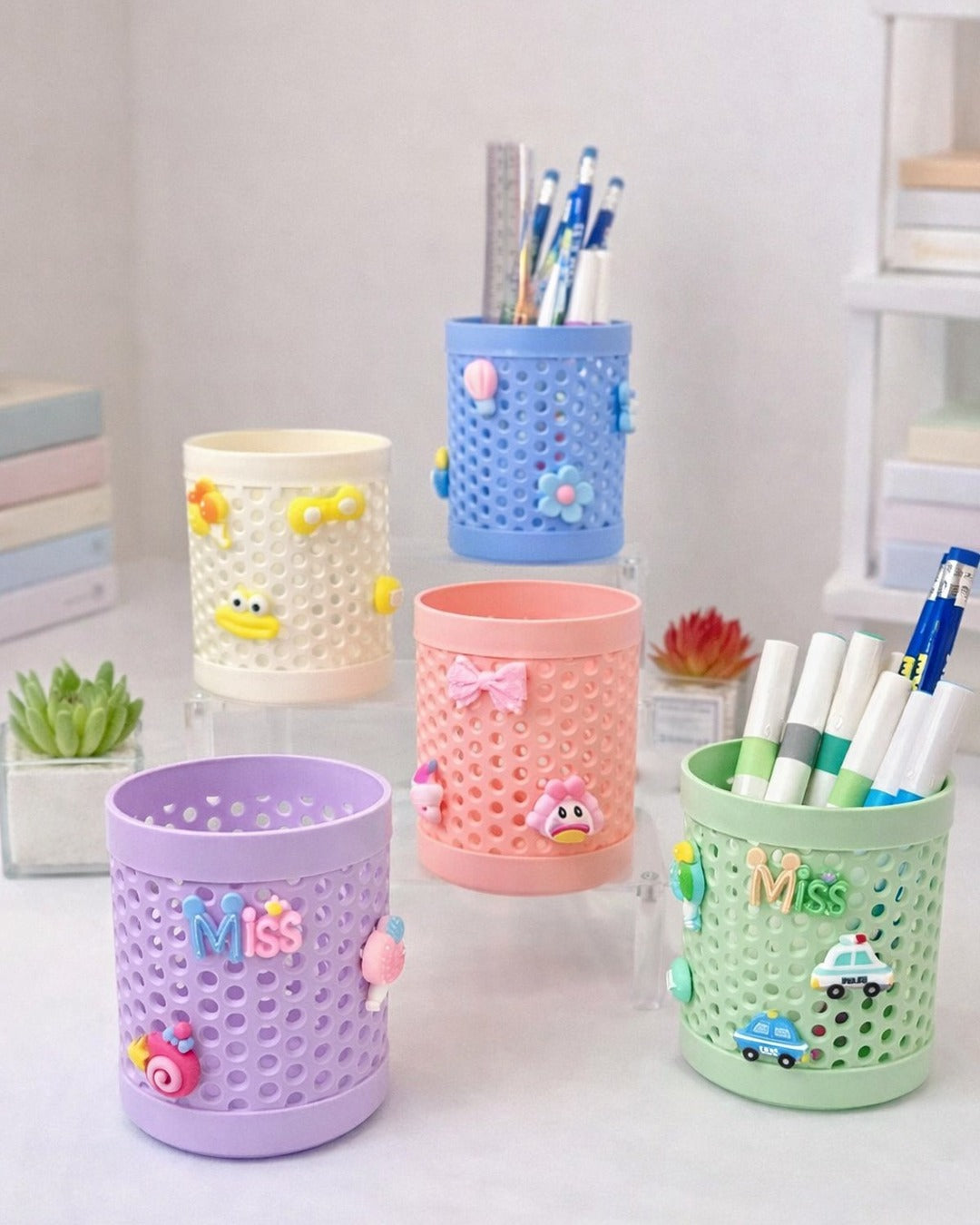 Plastic Pen Holder Round Hollow Large Capacity