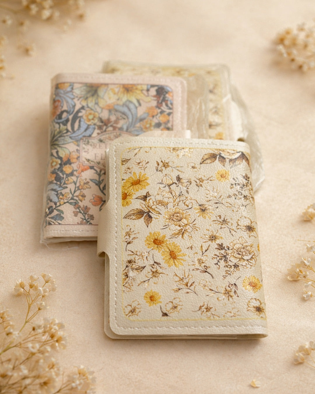 Retro Floral Card Holder