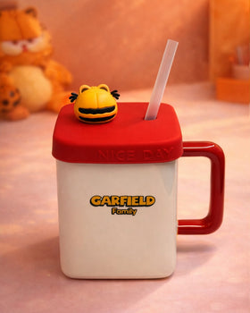 Garfield ceramic mug with straw and lid
