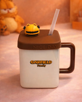 Garfield ceramic mug with straw and lid