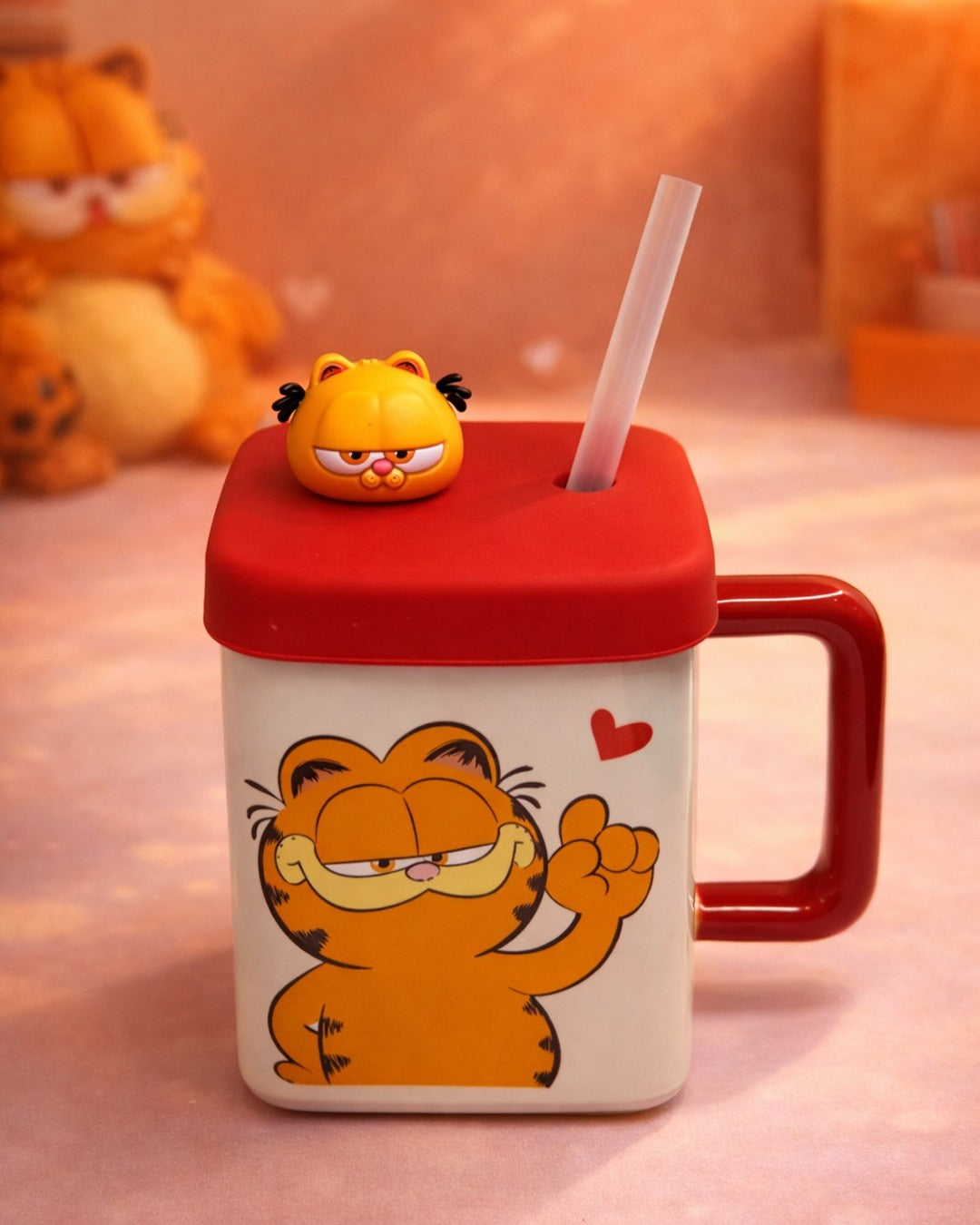 Garfield ceramic mug with straw and lid